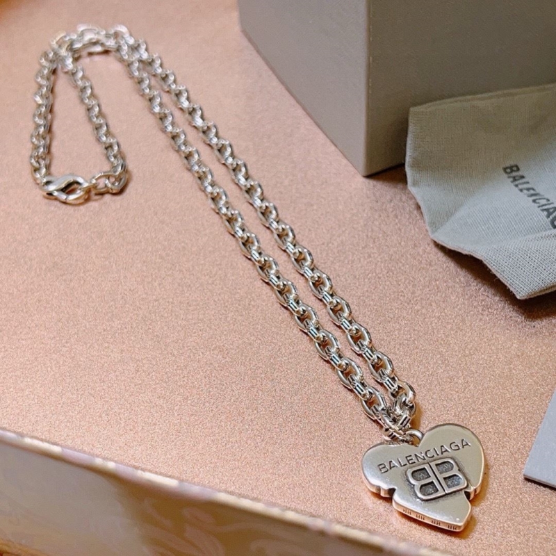 Ba1en*iaga necklaces
